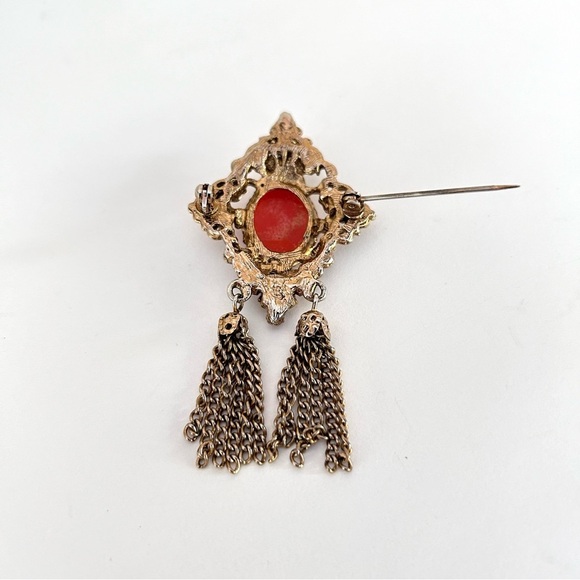Vtg Gold Tone Cameo Brooch Pin Diamond Shaped Left Facing Lady Pink Cream Tassel - Picture 7 of 7